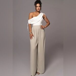 BRAND NEW - JLUXLABEL Sage Josette Wide-Leg Pleated Pants -